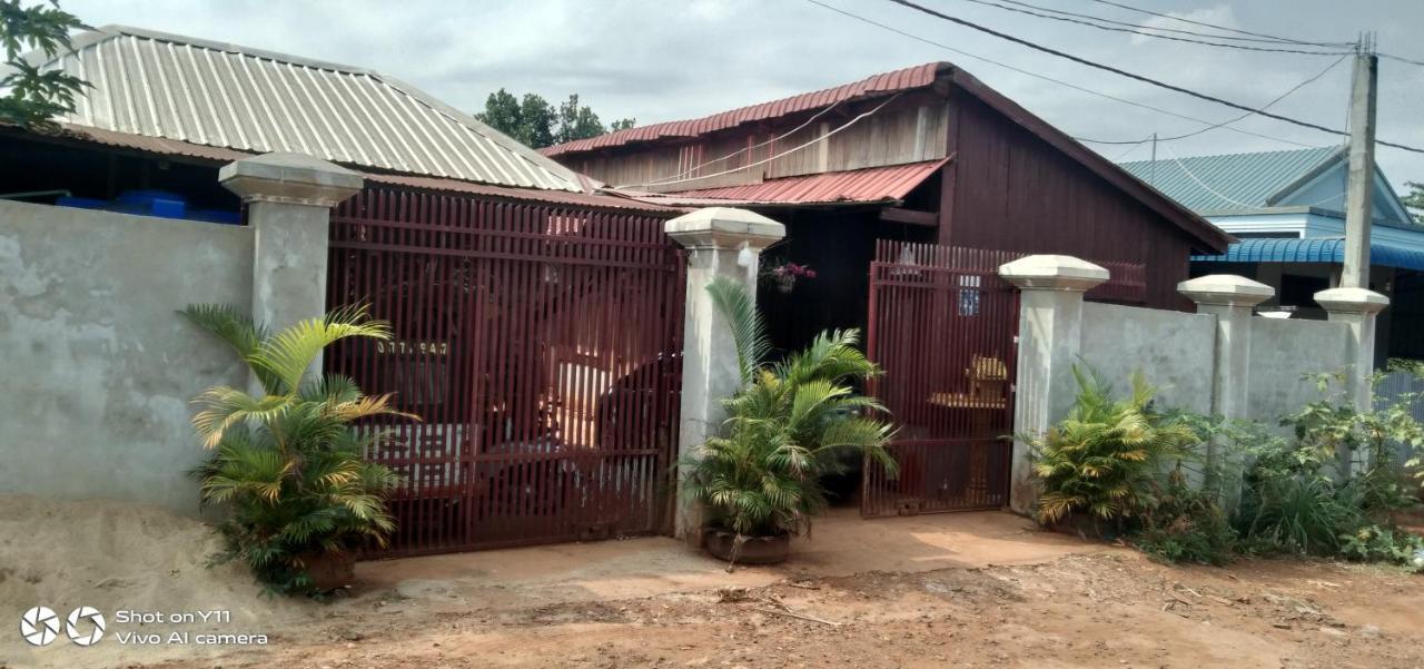 Bee Bee'S Chalets Home Stay And Trekking Banlung Dış mekan fotoğraf