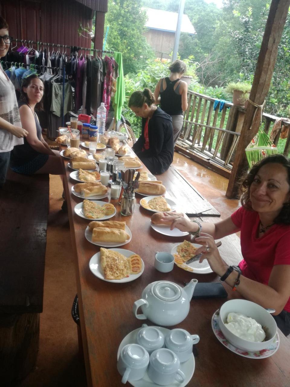 Bee Bee'S Chalets Home Stay And Trekking Banlung Dış mekan fotoğraf